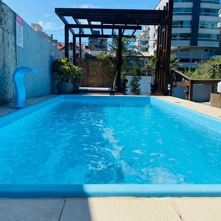 ボンビーニャス Residencial Com Piscina Possui Jacuzzi Aquecida Com Hidromassagemヴィラ エクステリア 写真