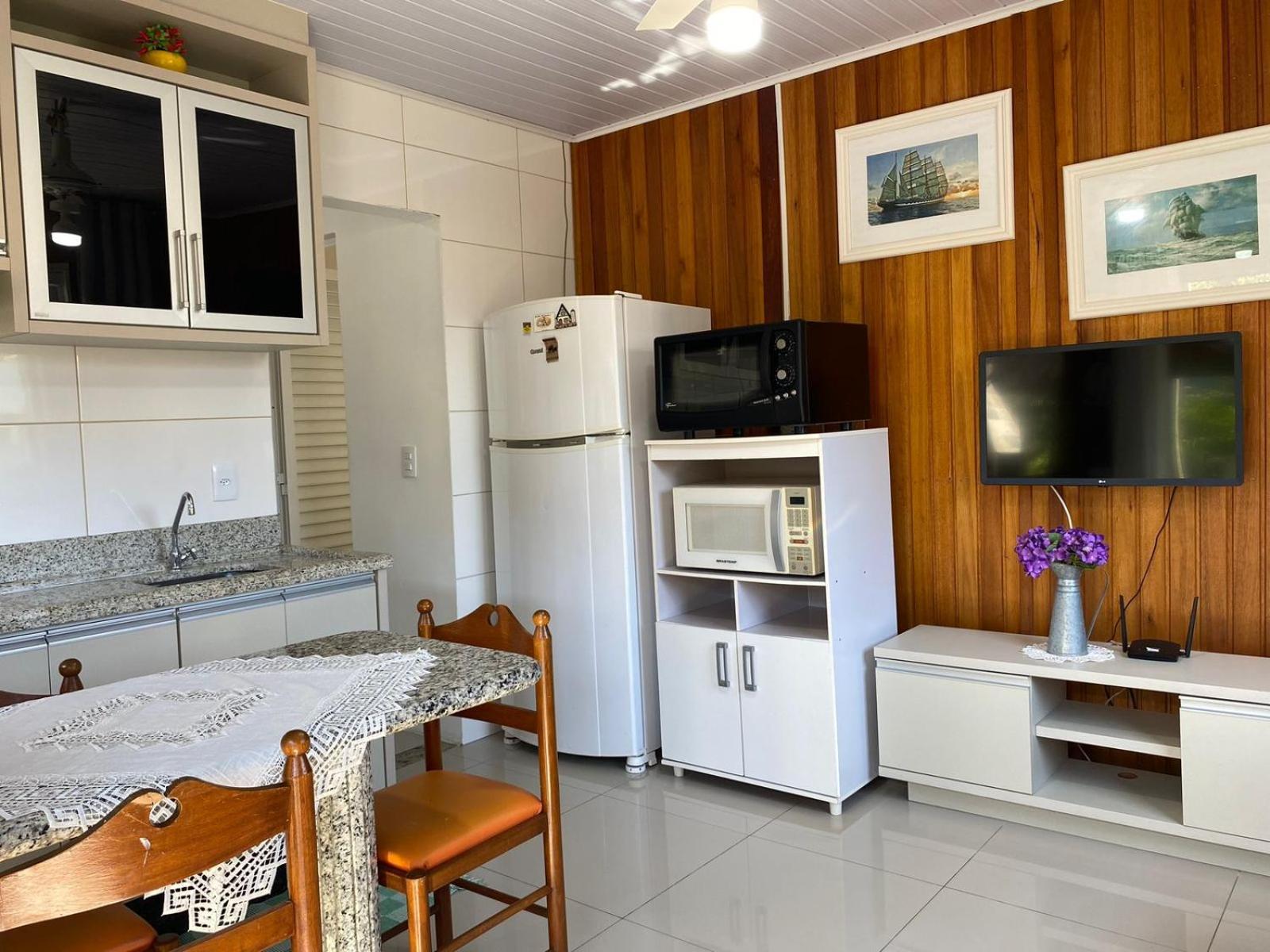 ボンビーニャス Residencial Com Piscina Possui Jacuzzi Aquecida Com Hidromassagemヴィラ エクステリア 写真