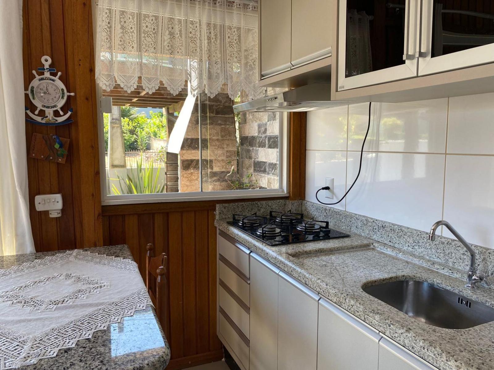 ボンビーニャス Residencial Com Piscina Possui Jacuzzi Aquecida Com Hidromassagemヴィラ エクステリア 写真