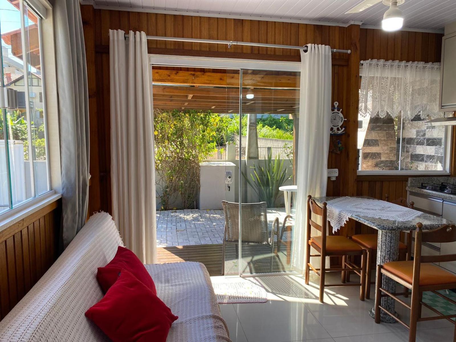 ボンビーニャス Residencial Com Piscina Possui Jacuzzi Aquecida Com Hidromassagemヴィラ エクステリア 写真