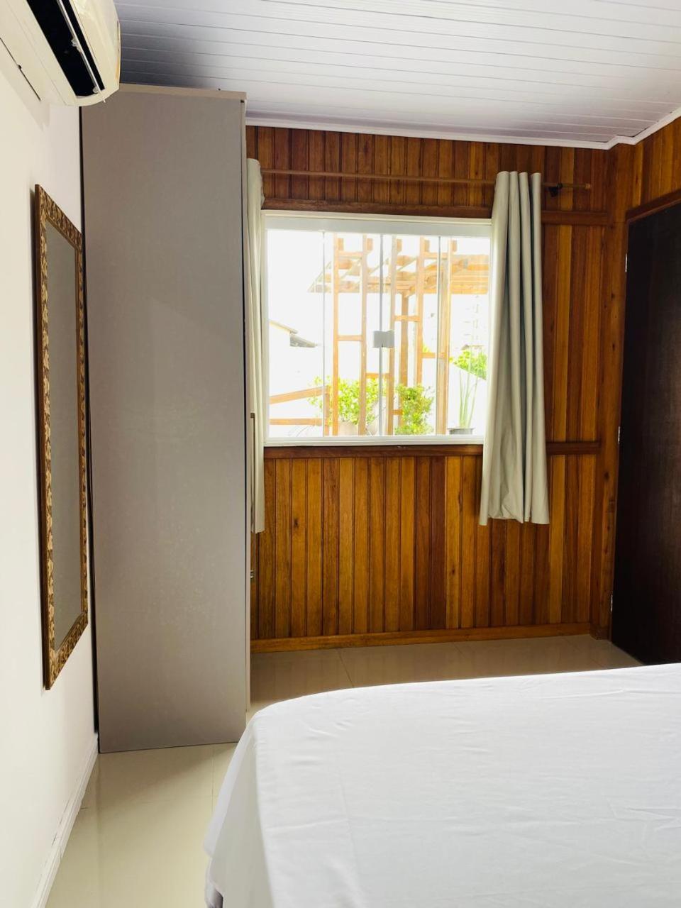 ボンビーニャス Residencial Com Piscina Possui Jacuzzi Aquecida Com Hidromassagemヴィラ エクステリア 写真