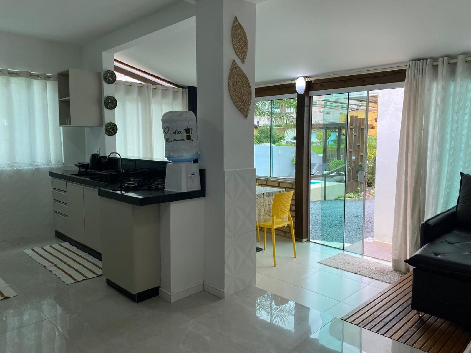 ボンビーニャス Residencial Com Piscina Possui Jacuzzi Aquecida Com Hidromassagemヴィラ エクステリア 写真